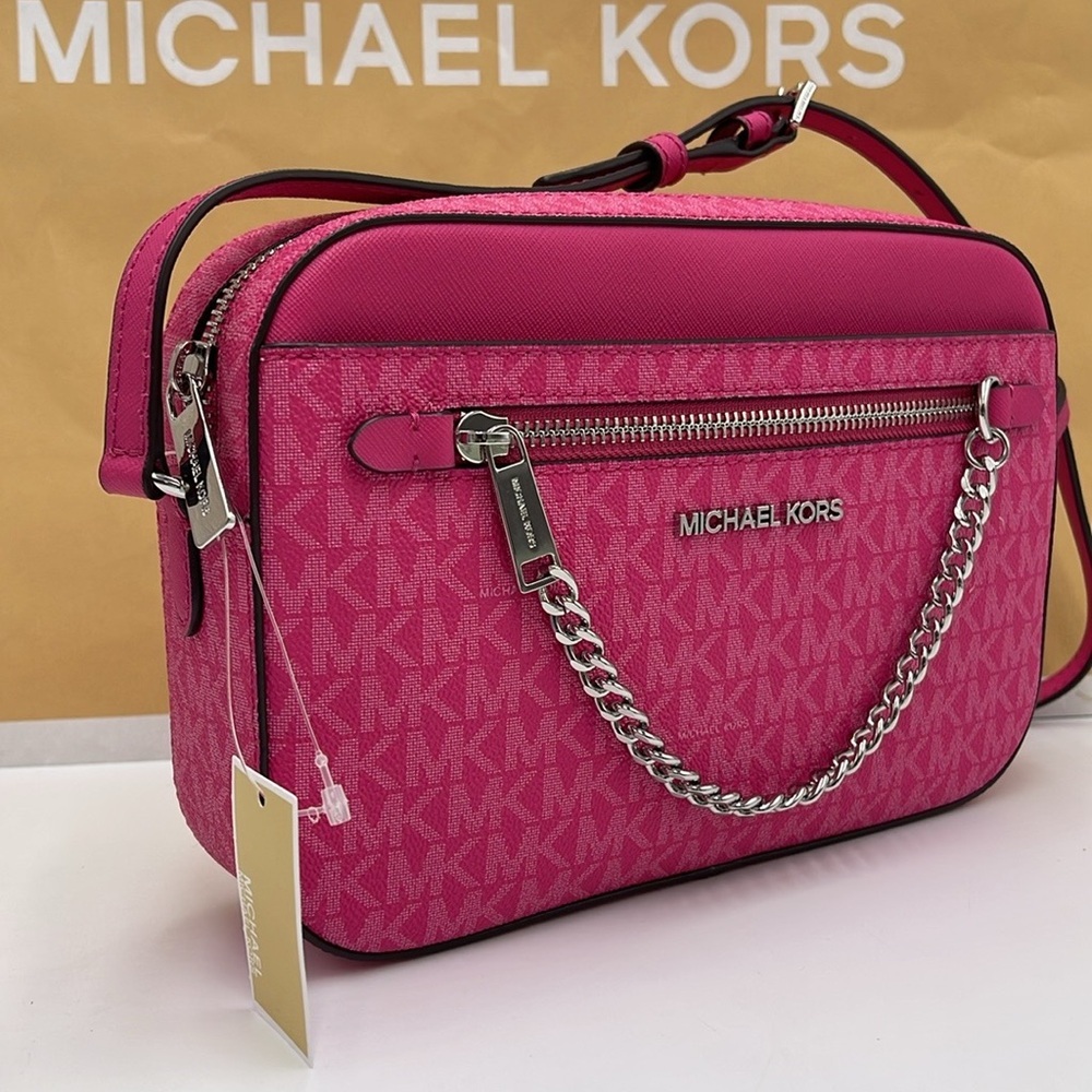 Michael Kors Jet Set Large Signature Logo Chain Crossbody Bag
Dragonfruit
NWT - Picture 1 of 16